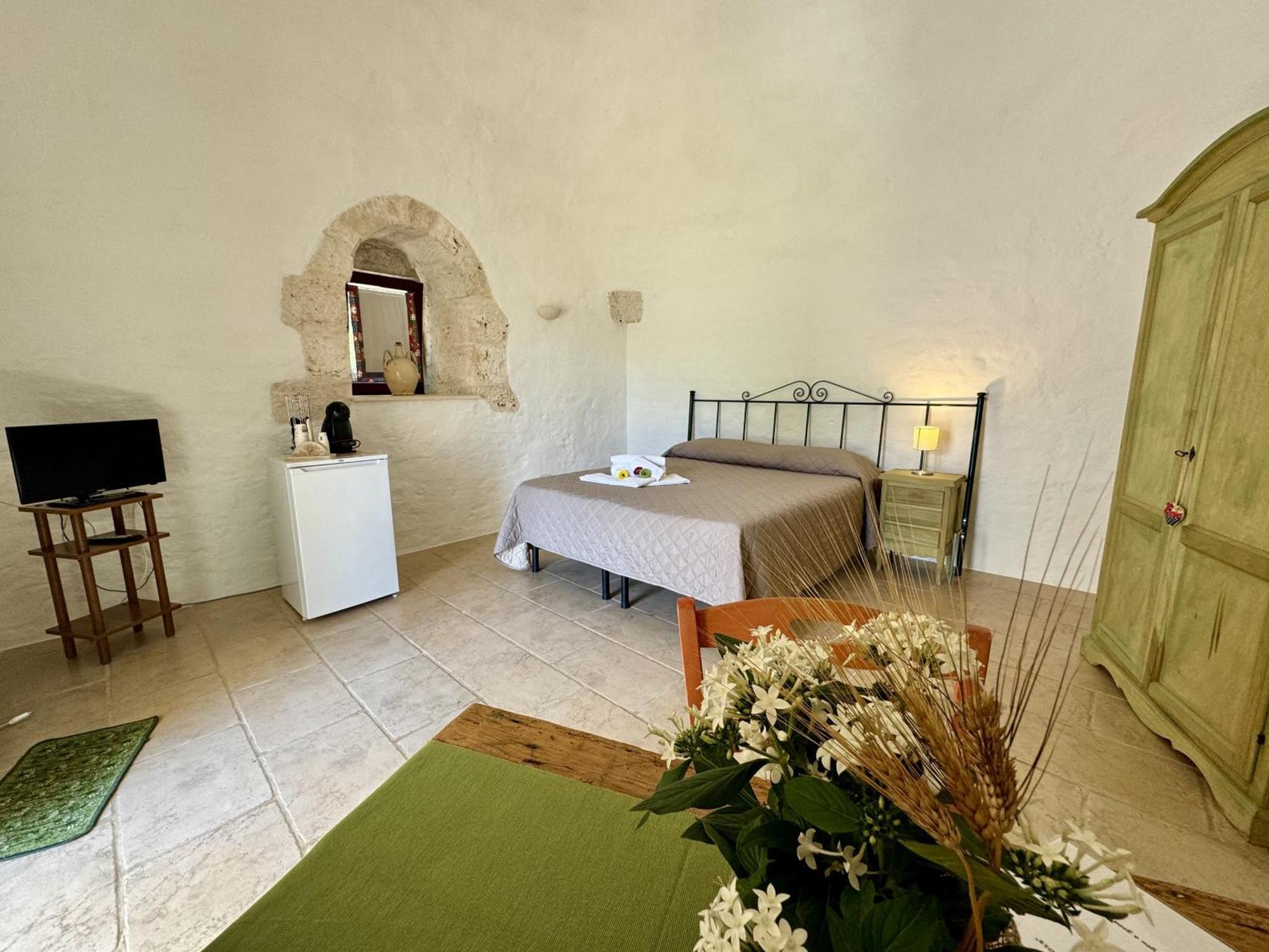 Masseria Ferri Остуні Екстер'єр фото